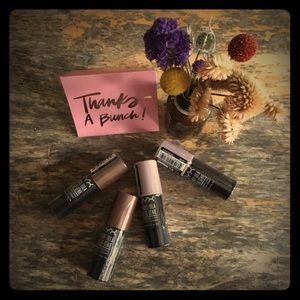 NYX illuminating sticks